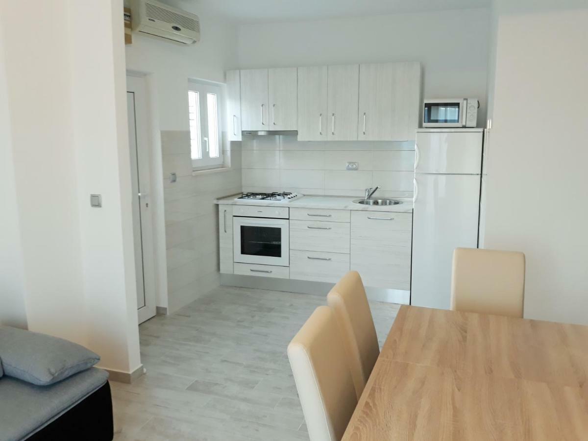 Apartmani Vinko בול מראה חיצוני תמונה