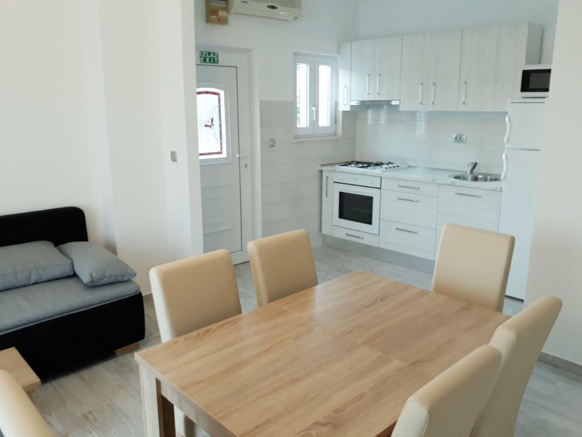 Apartmani Vinko בול מראה חיצוני תמונה